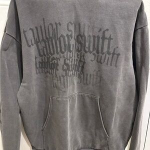 Taylor Swift- No explanation, just Reputation OG hoodie !!
